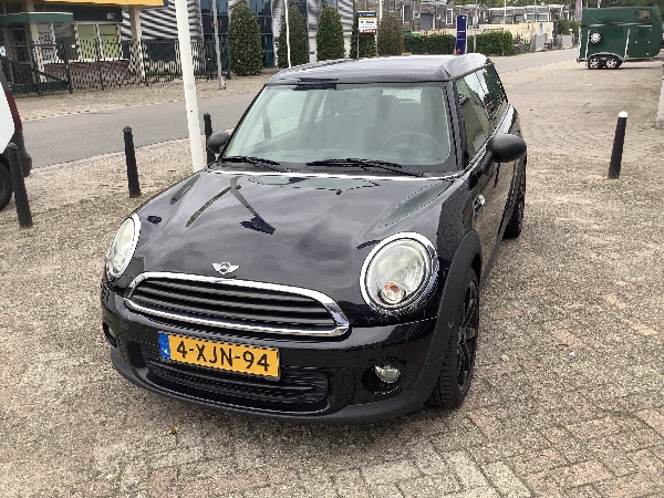 mini Clubman 1.6 one Business euro95 Zwart 